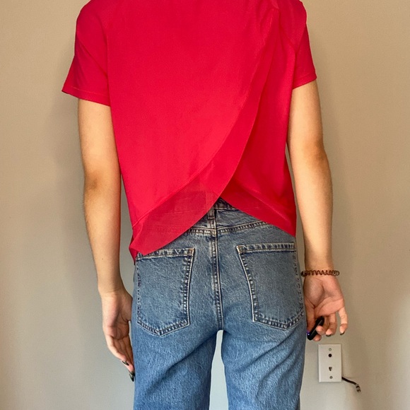 Lululemon open back tee - Picture 2 of 3